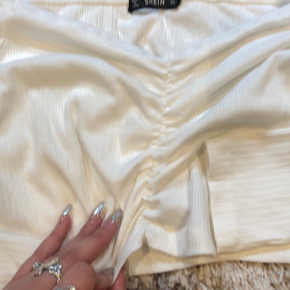 Off the Shoulder Crop Top - Picture 2 of 3